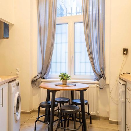 Lovely Apartment In Party Street Ka10 Budapeszt Zewnętrze zdjęcie